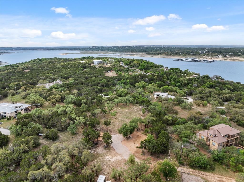 15901 Buddy Avenue, Volente