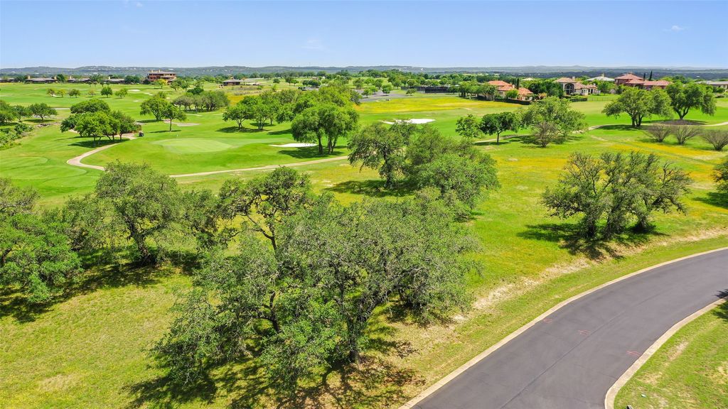2711 Cliff Point Road, Spicewood