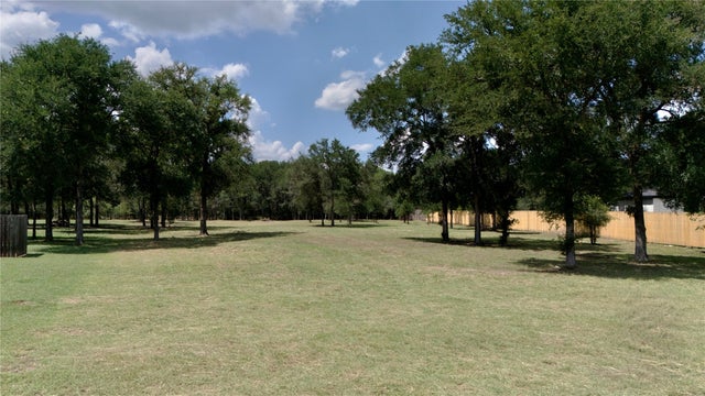 112 Creekwood Trail, Cedar Creek