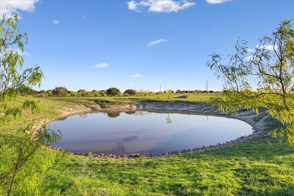 198 Cherry Laurel Lane, Lampasas