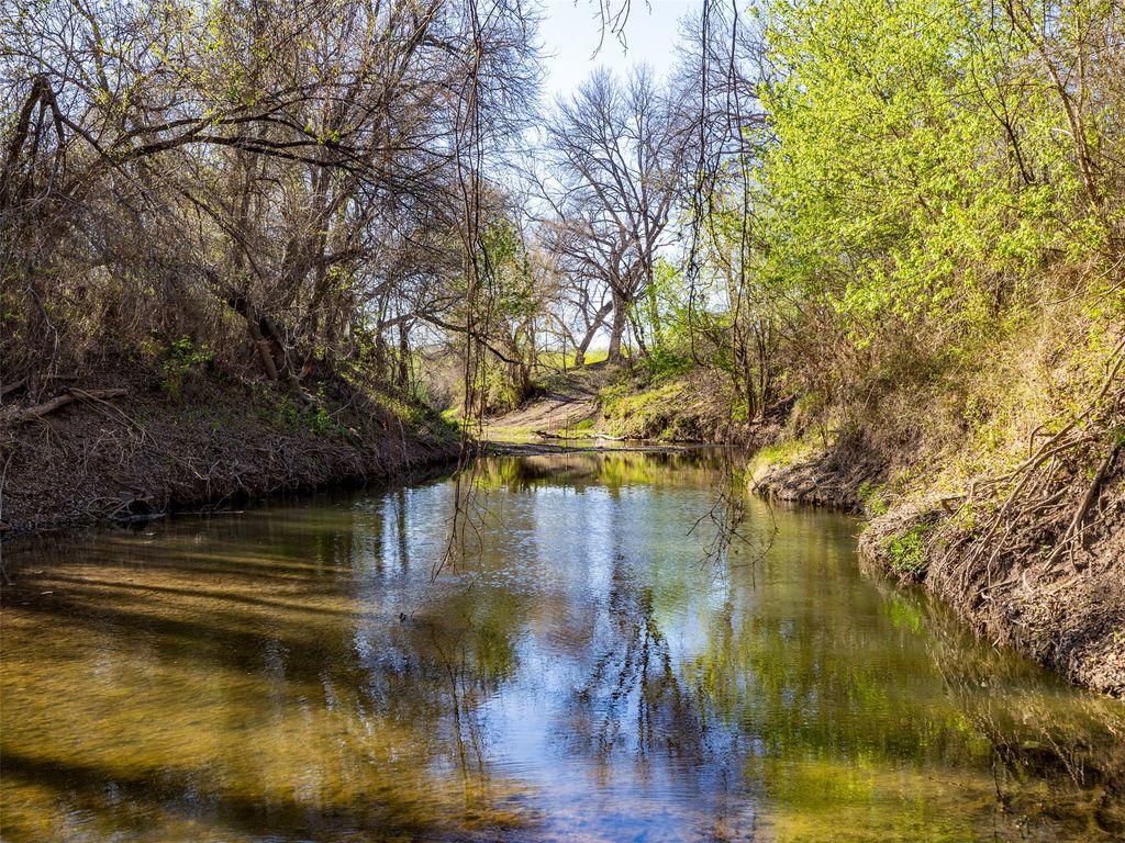 400 Private Road 4295, Rockdale