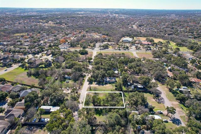7904 Persimmon Trail, Austin