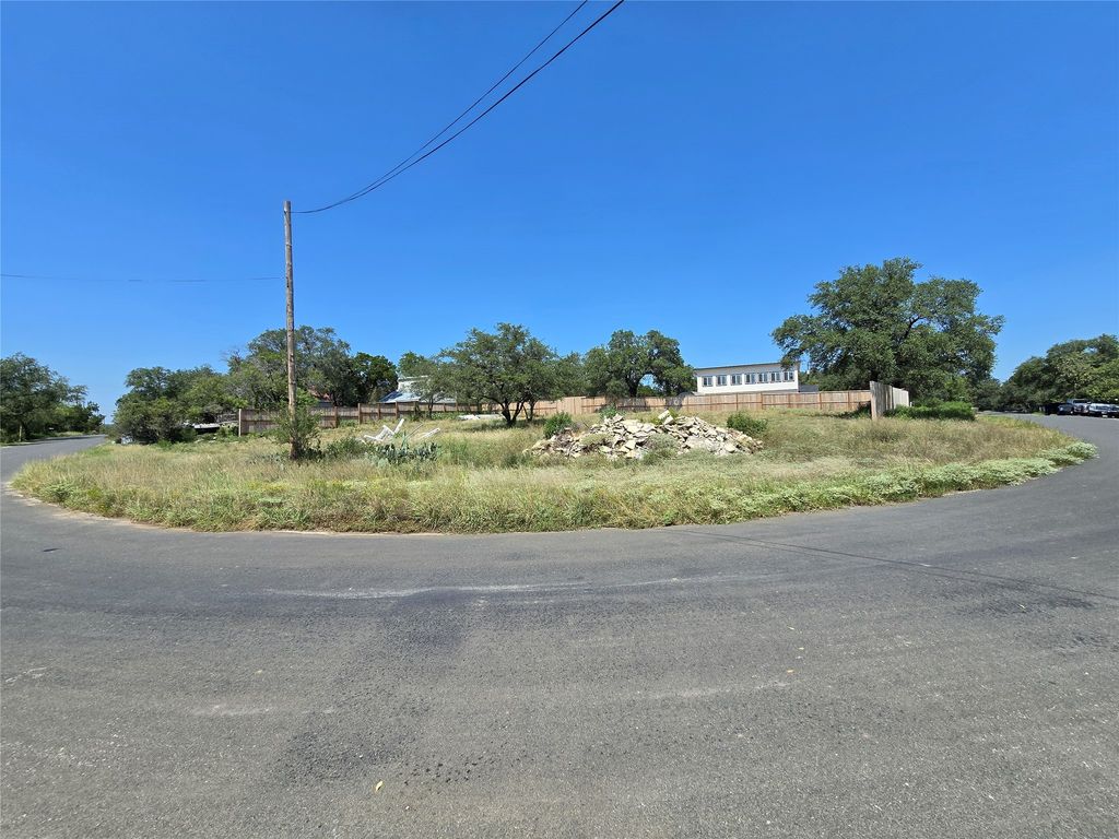 001 Martin Lane, Spicewood