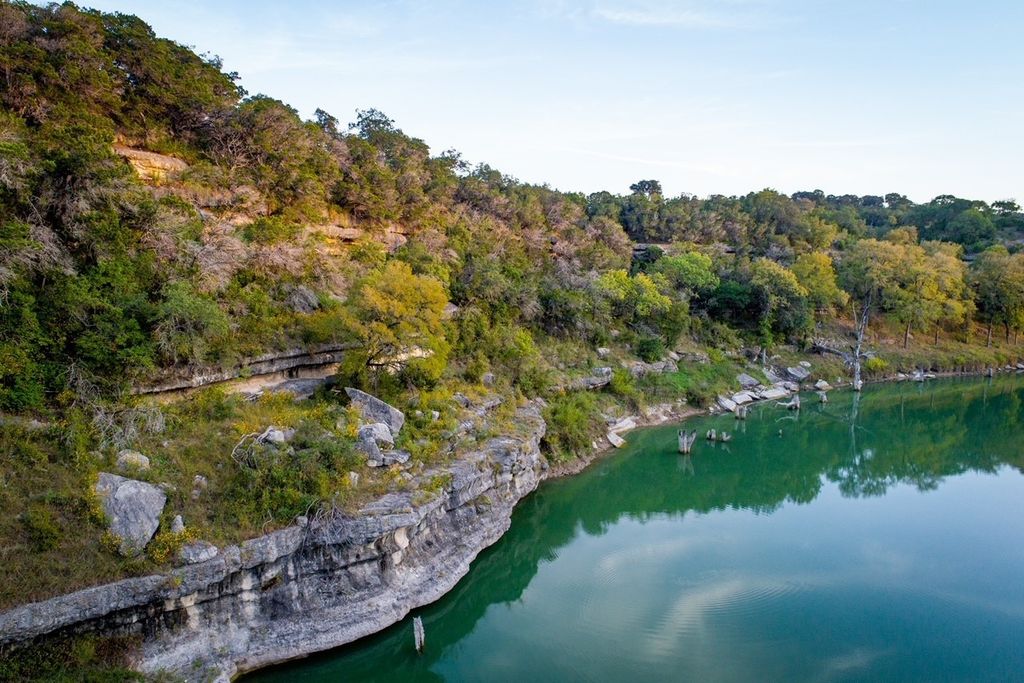 915 Enchanted View, Canyon Lake