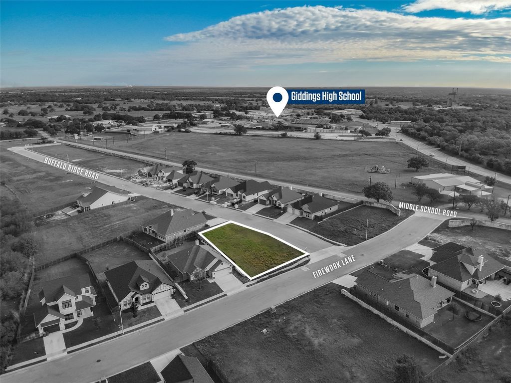 331 Firework Lane, Giddings