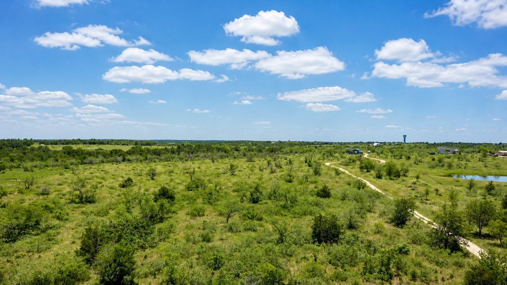 2500 Ne County Road 466 Drive, Elgin