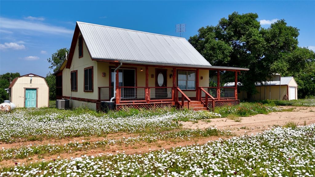 8653 N State Hwy 16, Llano