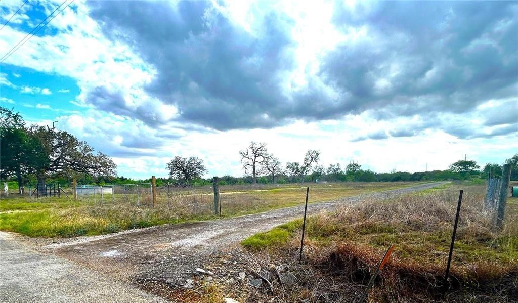 1060 Fox Lane Tract 4, Lockhart