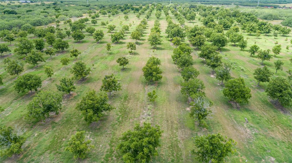 475 W County Road 418, Premont