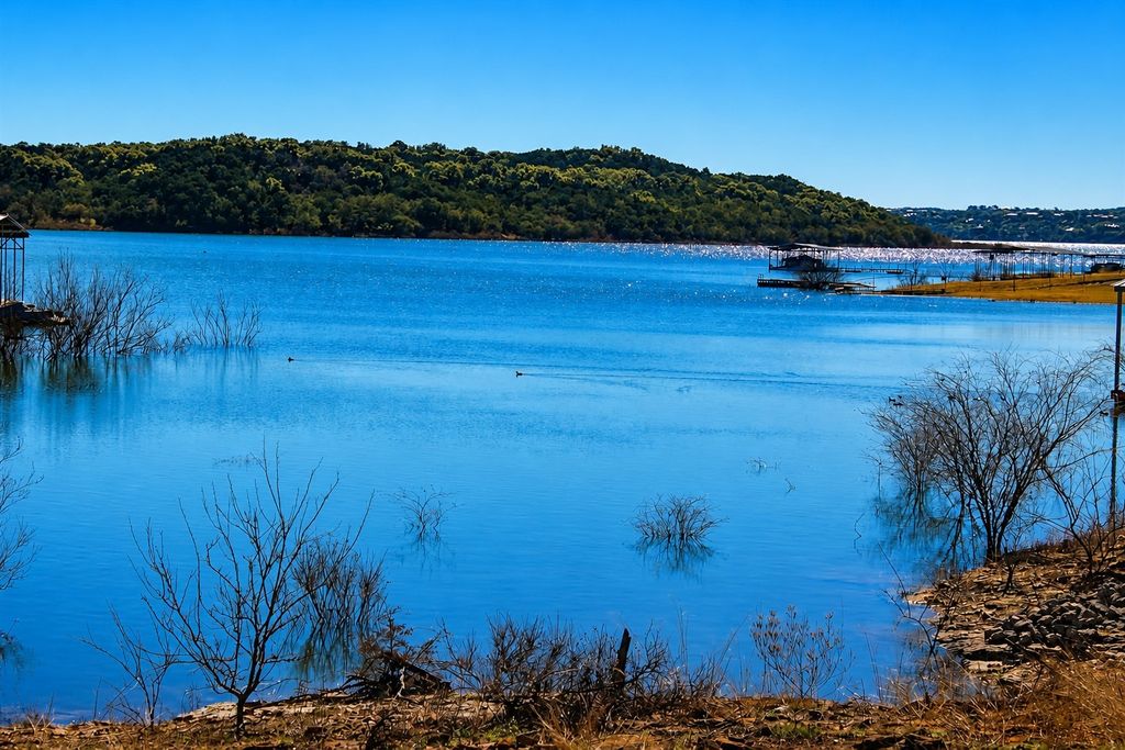 551 Lake View Drive, Spicewood