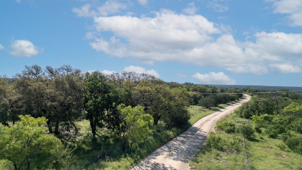 Private Road 1377, Lampasas