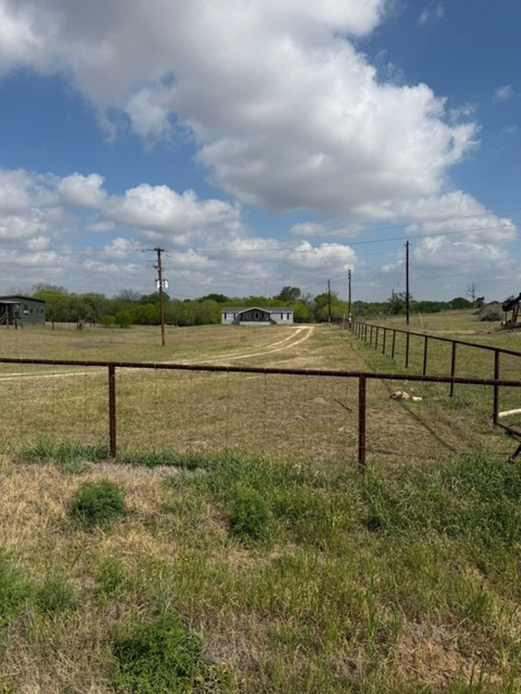 1235 Hoover Street, Luling