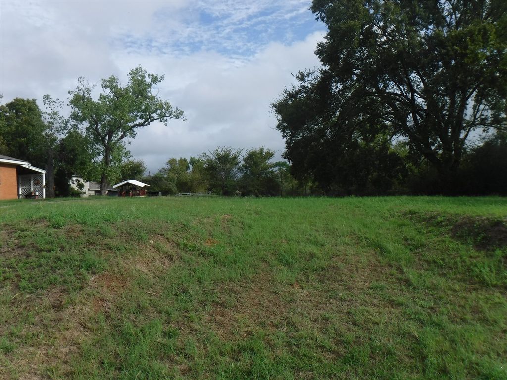 524 Old Mcdade Rd Old Mcdade Road, Elgin