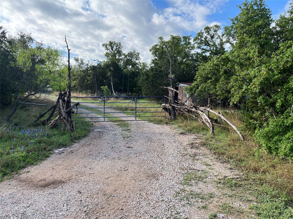 220 Rocky Road, Marble Falls