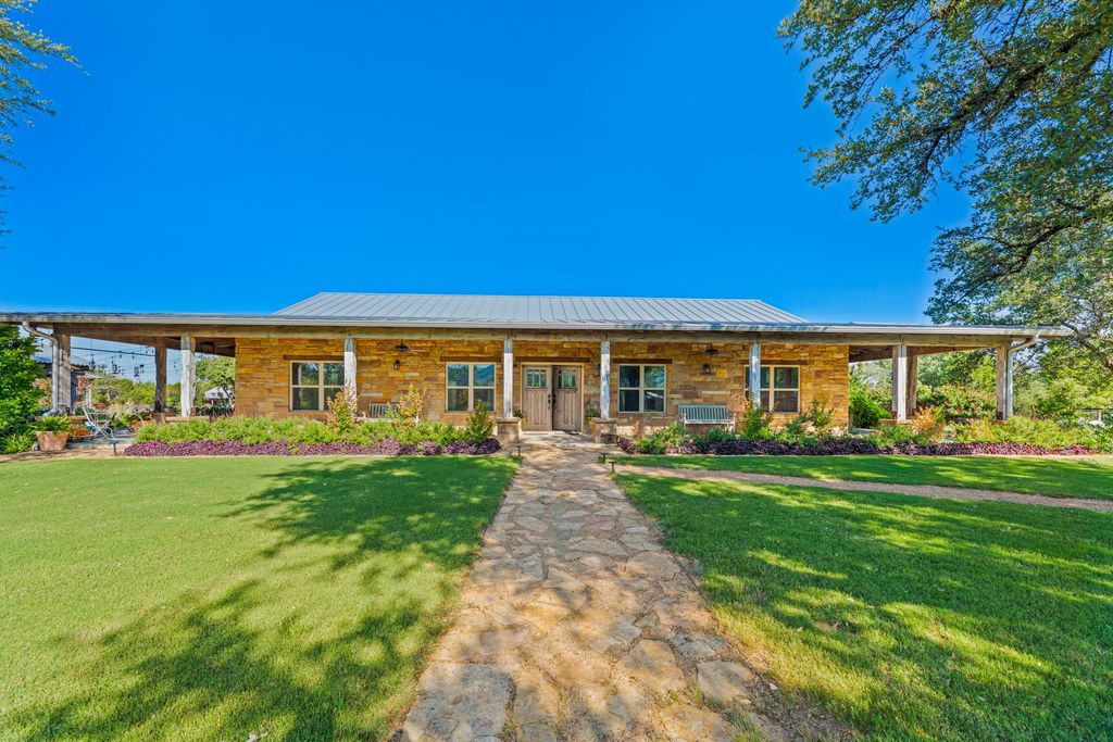 41 County Road 442, Goldthwaite