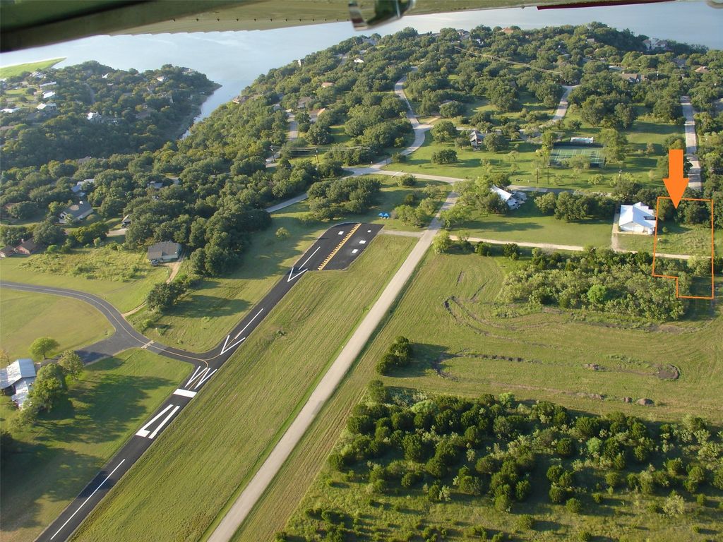 213 Coventry (lot 340) Road, Spicewood
