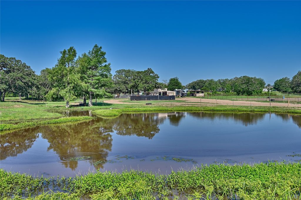 4057 W Highway 21, Paige