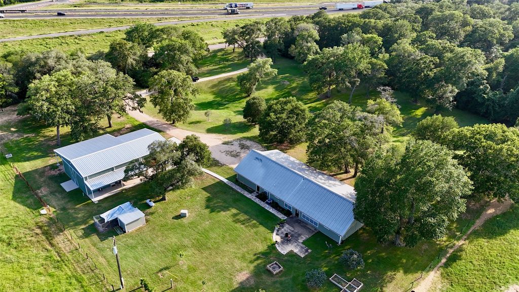 3545 E I 10 Frontage Road, Schulenburg