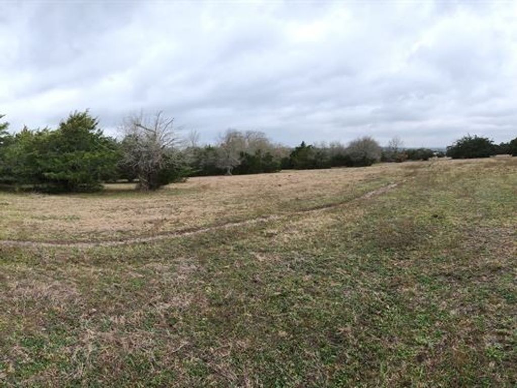176 Ike Lane, Brenham