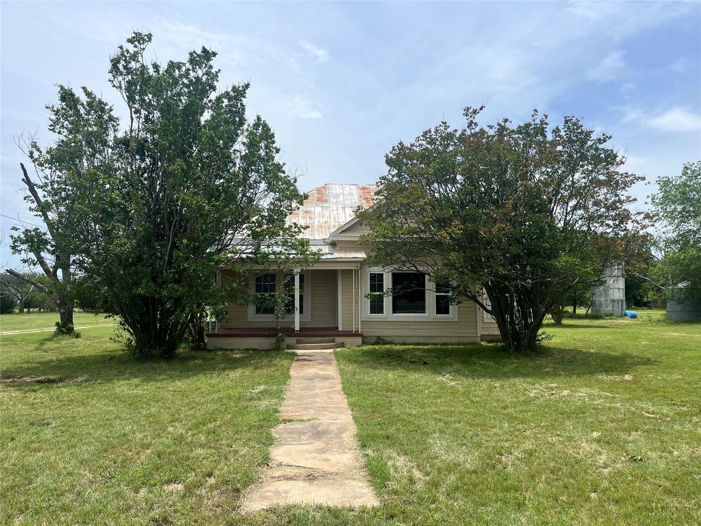 1312 Fm 581 Highway E, Lometa