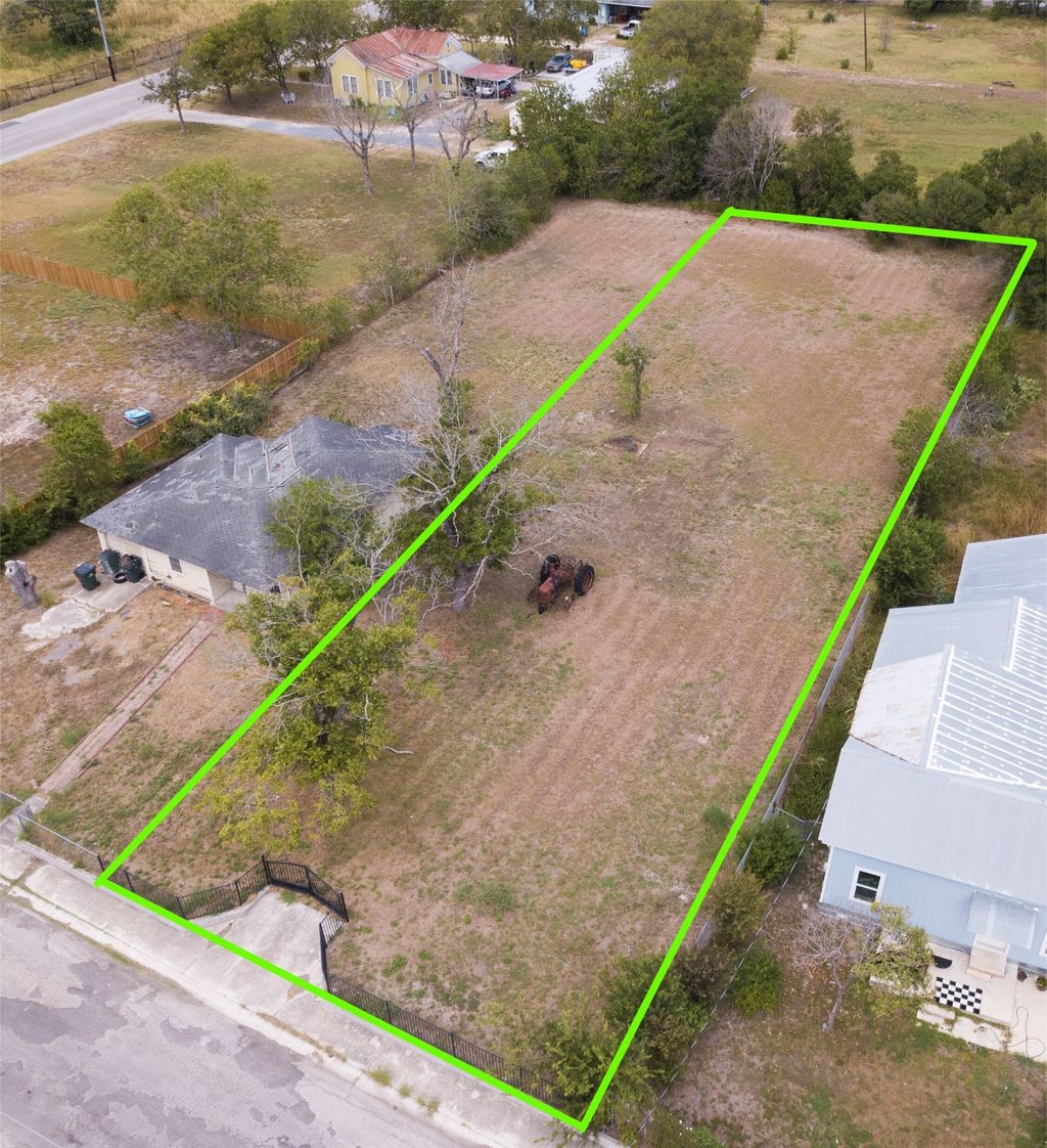 Lot 7 W Seideman Street, Seguin