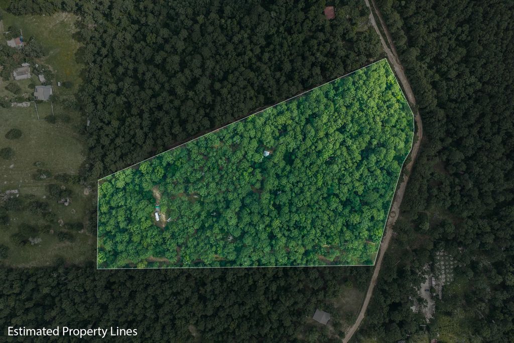 5772 Pr 2065, Centerville