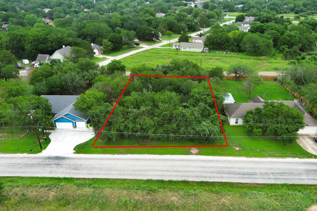 1331 Lovers Lane, Bastrop