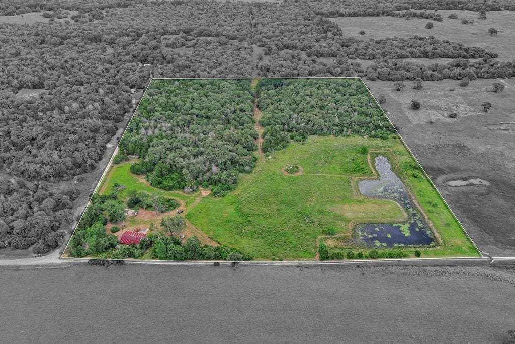 1910 E County Road 415, Lexington