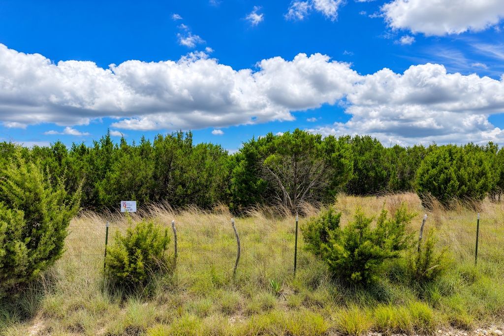 3606 County Road 421, Evant