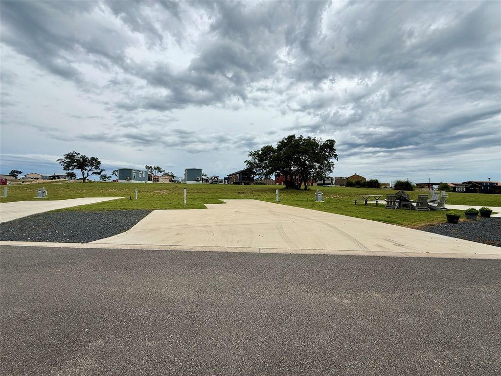 5386 Ranch Road 1376 Road 212, Fredericksburg