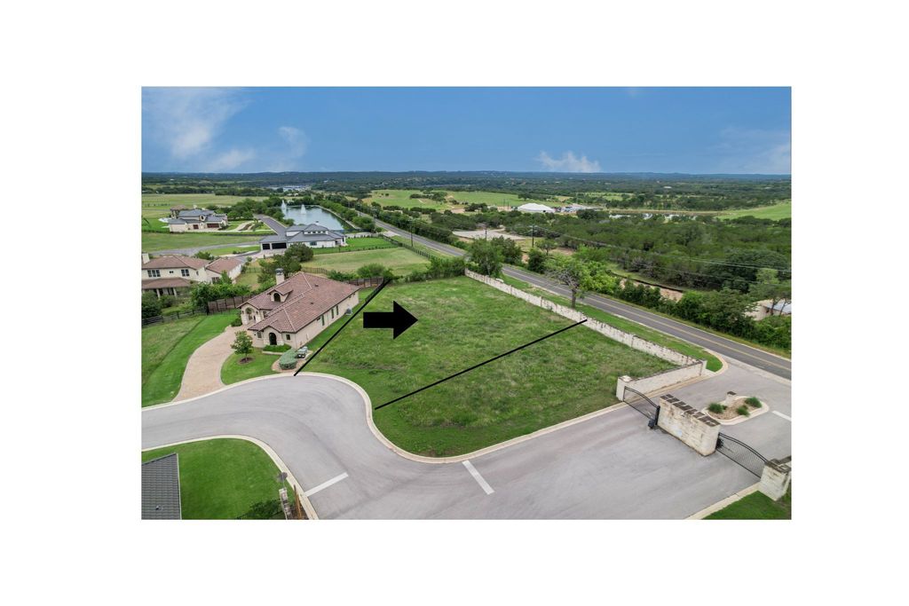 1852 Art Adams Way, Spicewood