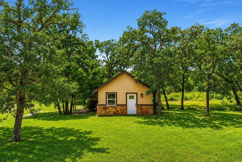 499 Bridgestone Court, Lockhart