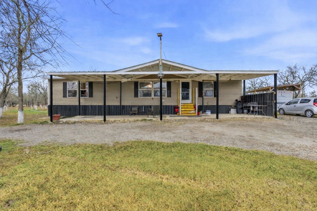 1278 Fm 812 Road, Cedar Creek