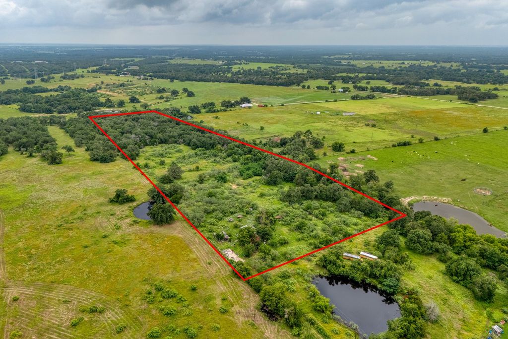2300 County Road 475, Thrall