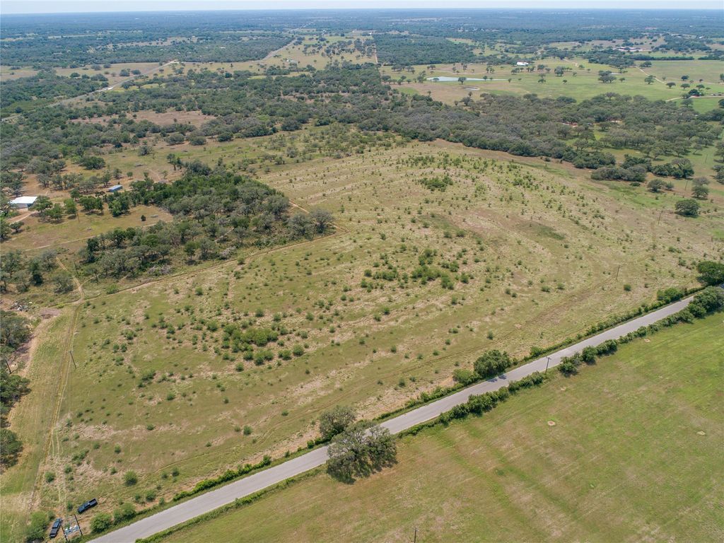 Green Dewitt Road, Cuero