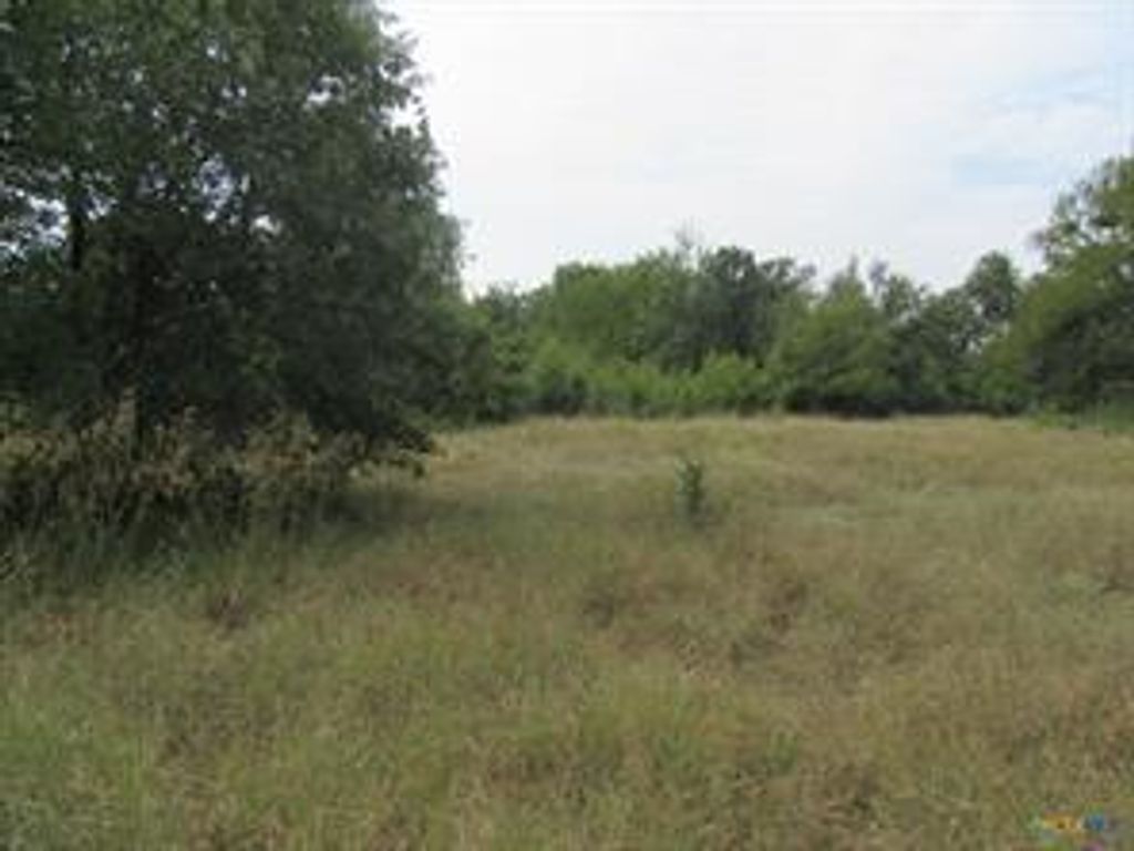 507 County Road 405 Route, Buckholts