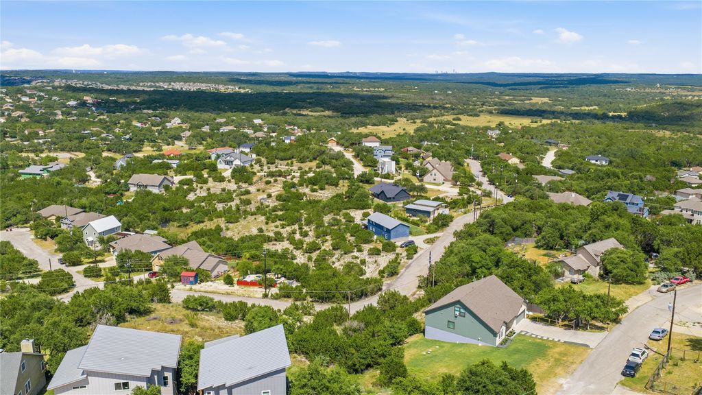 10704 Lake Park Drive, Dripping Springs