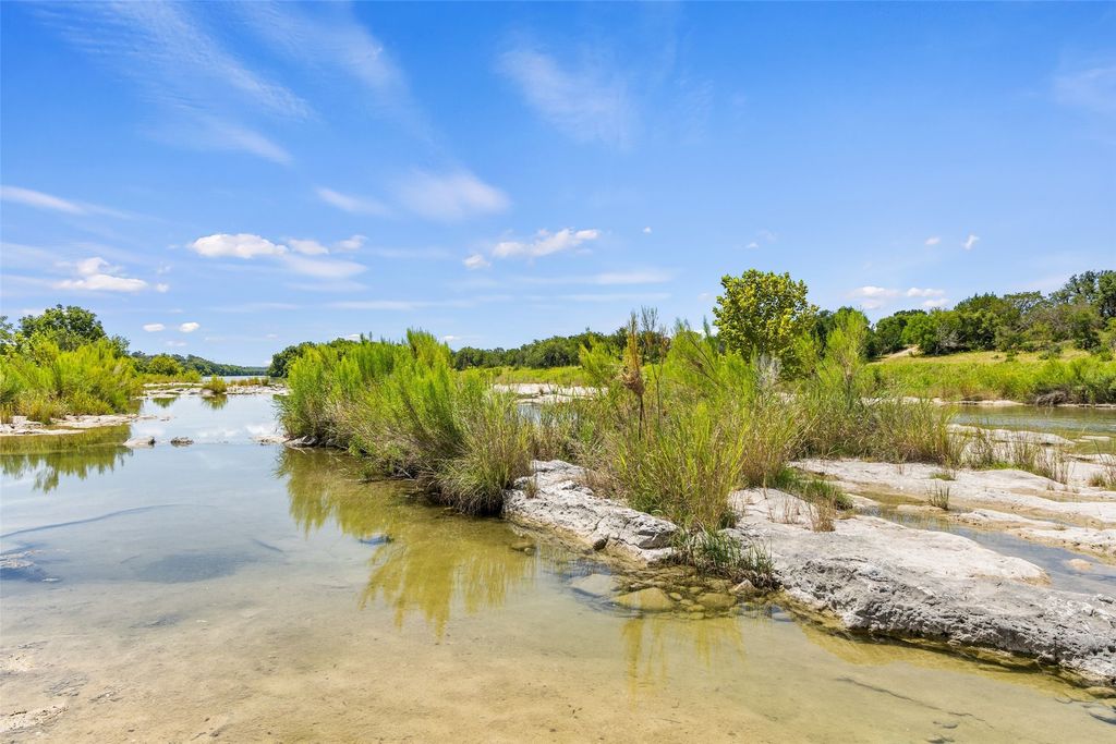 135 River View Drive, Johnson City