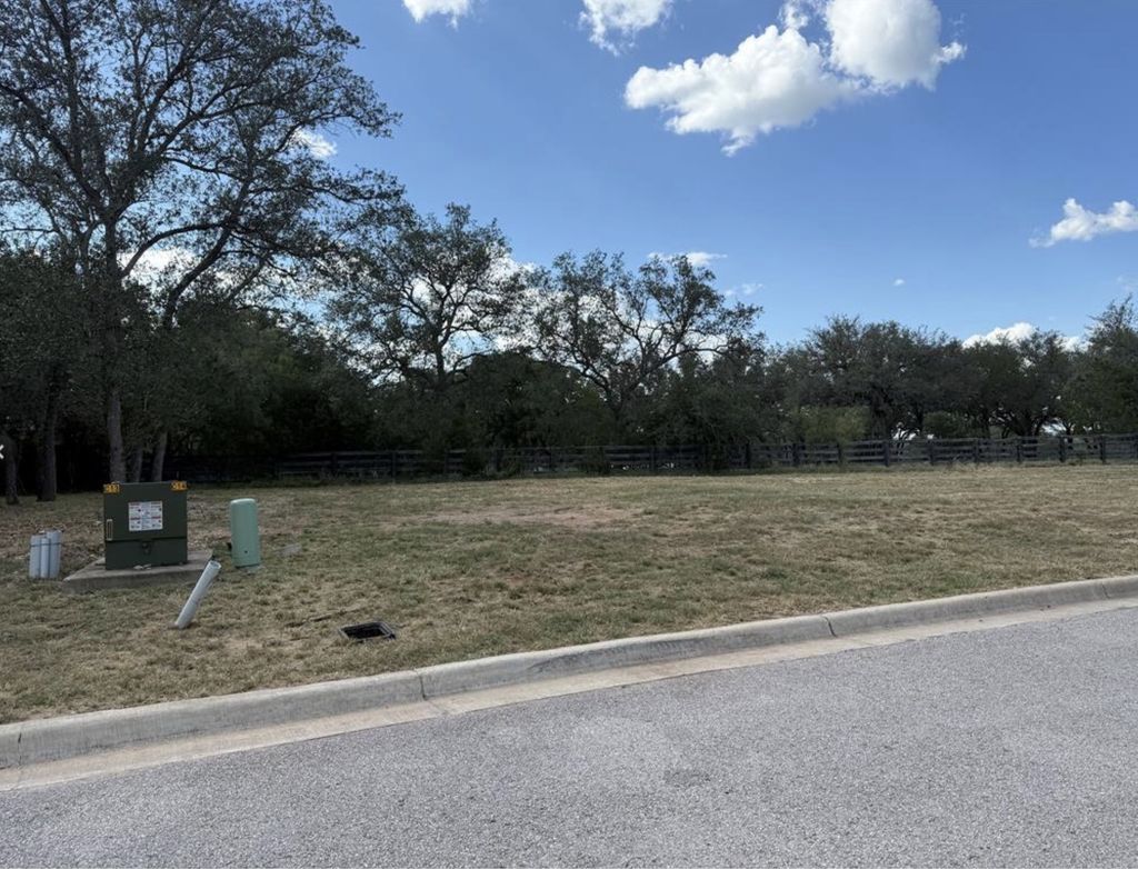 Bruin Drive 54, Spicewood