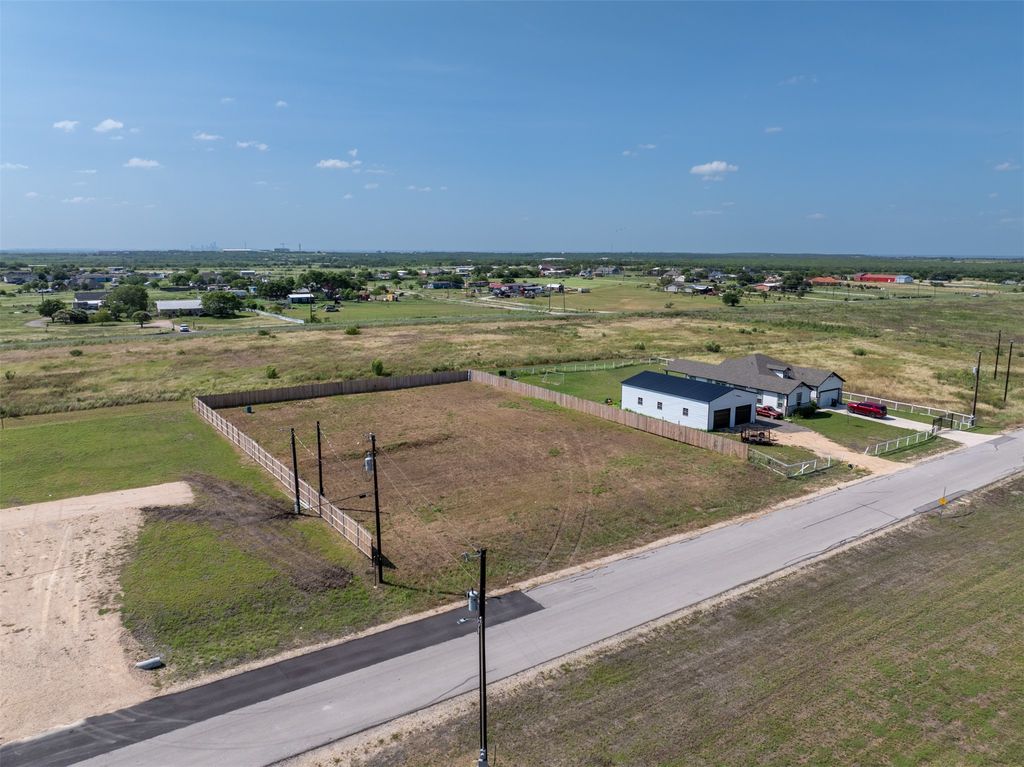 205 Desperado Loop, Del Valle