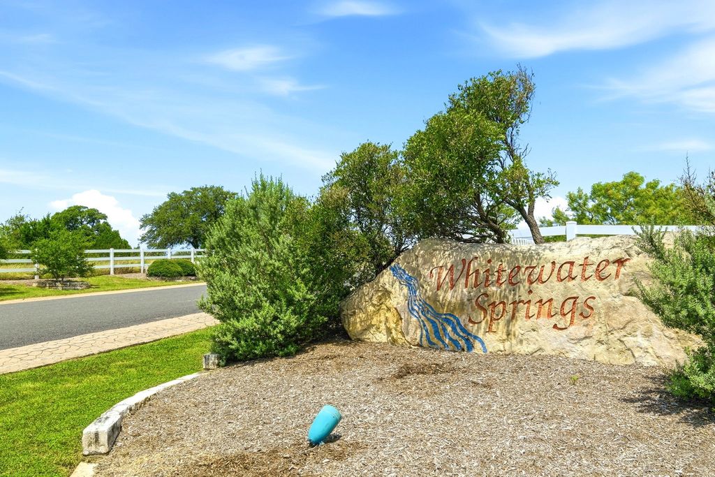 100 Bobcat Circle, Bertram