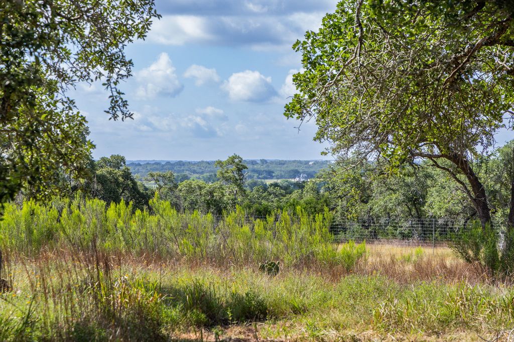 5385 Ranch Road 165, Blanco
