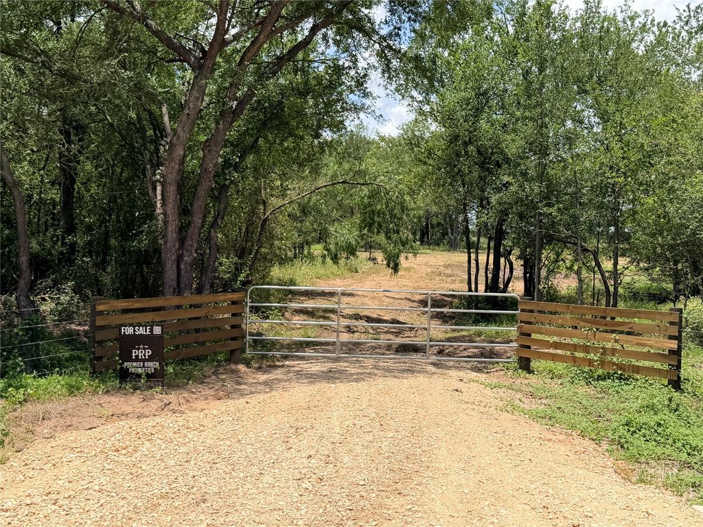 Tbd Fm 86 Tract 1 Highway, Luling