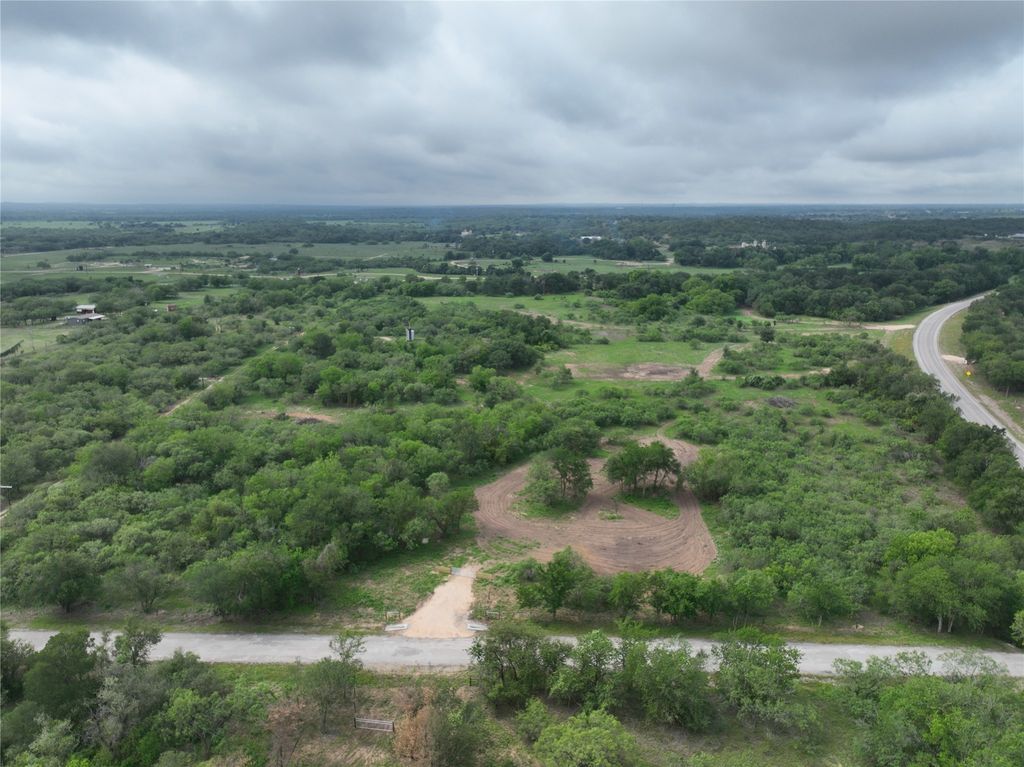 150 Pumper Road, Luling