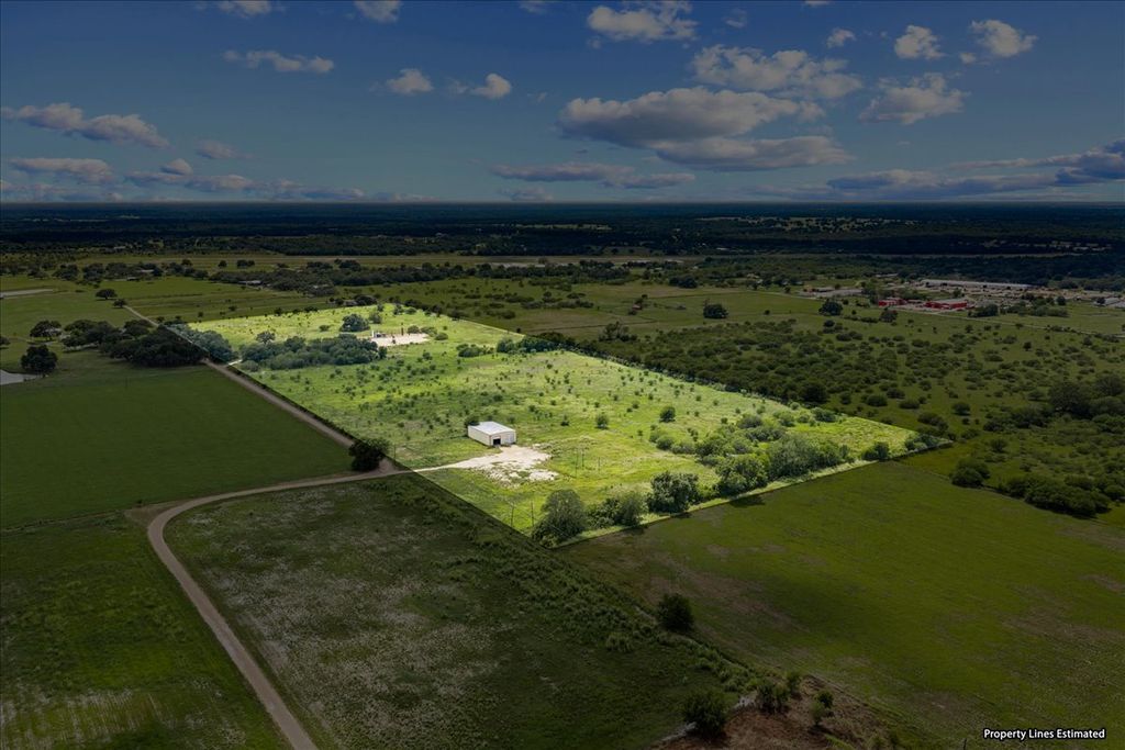 399 Prune Road, La Grange