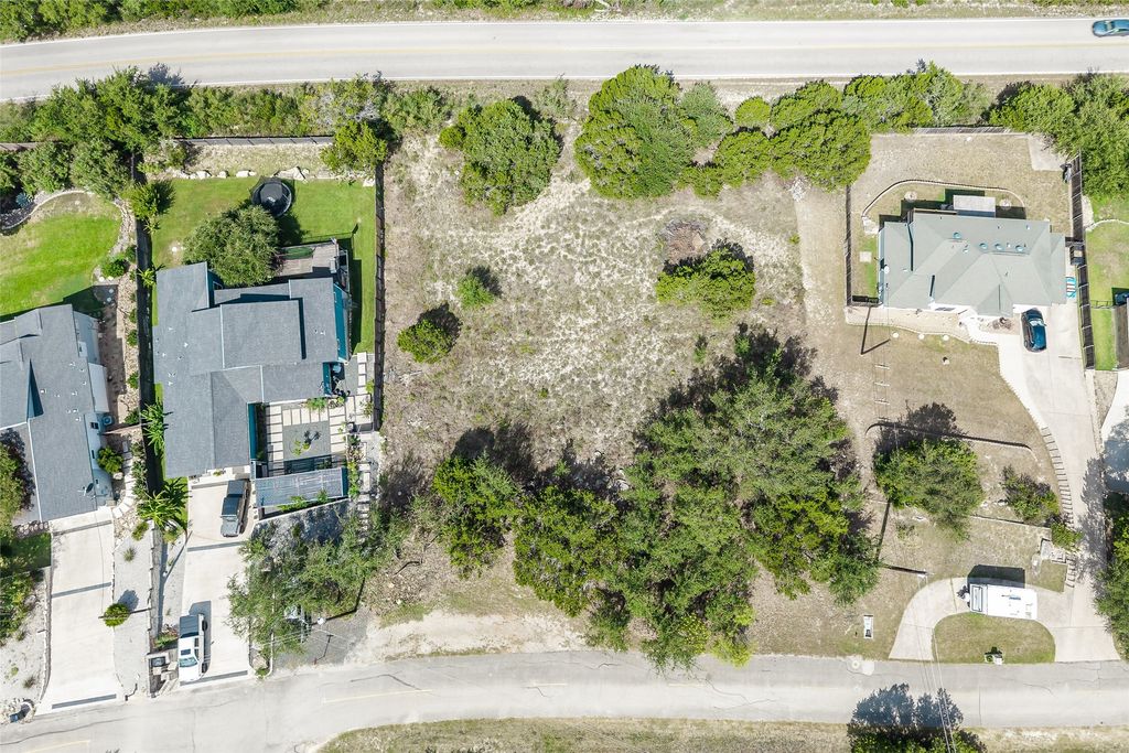 912 Daviot Drive, Spicewood