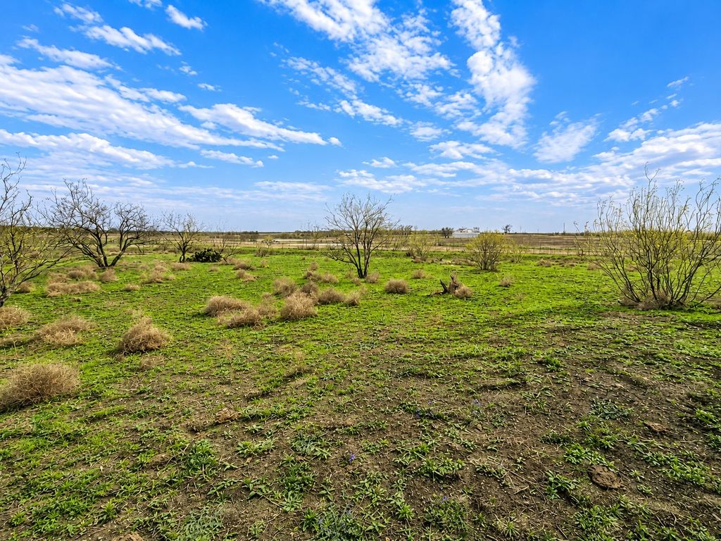 Tbd County Road 108, Buckholts