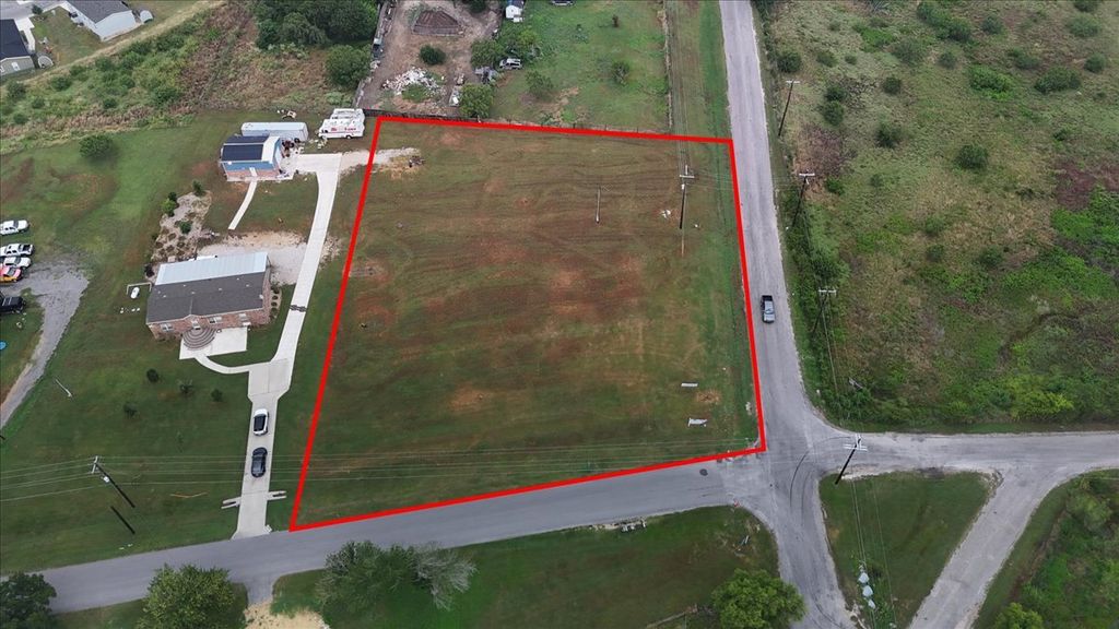 2 S Plum Creek Road, Kyle