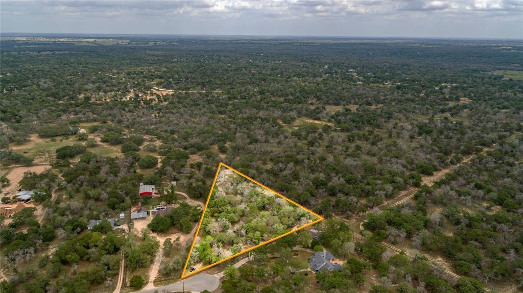 227 Encino Drive, Floresville