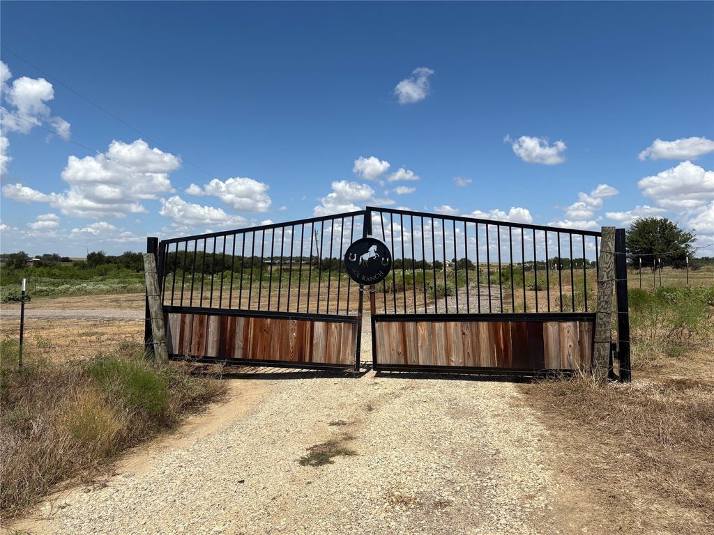 1701 County Road 466, Elgin